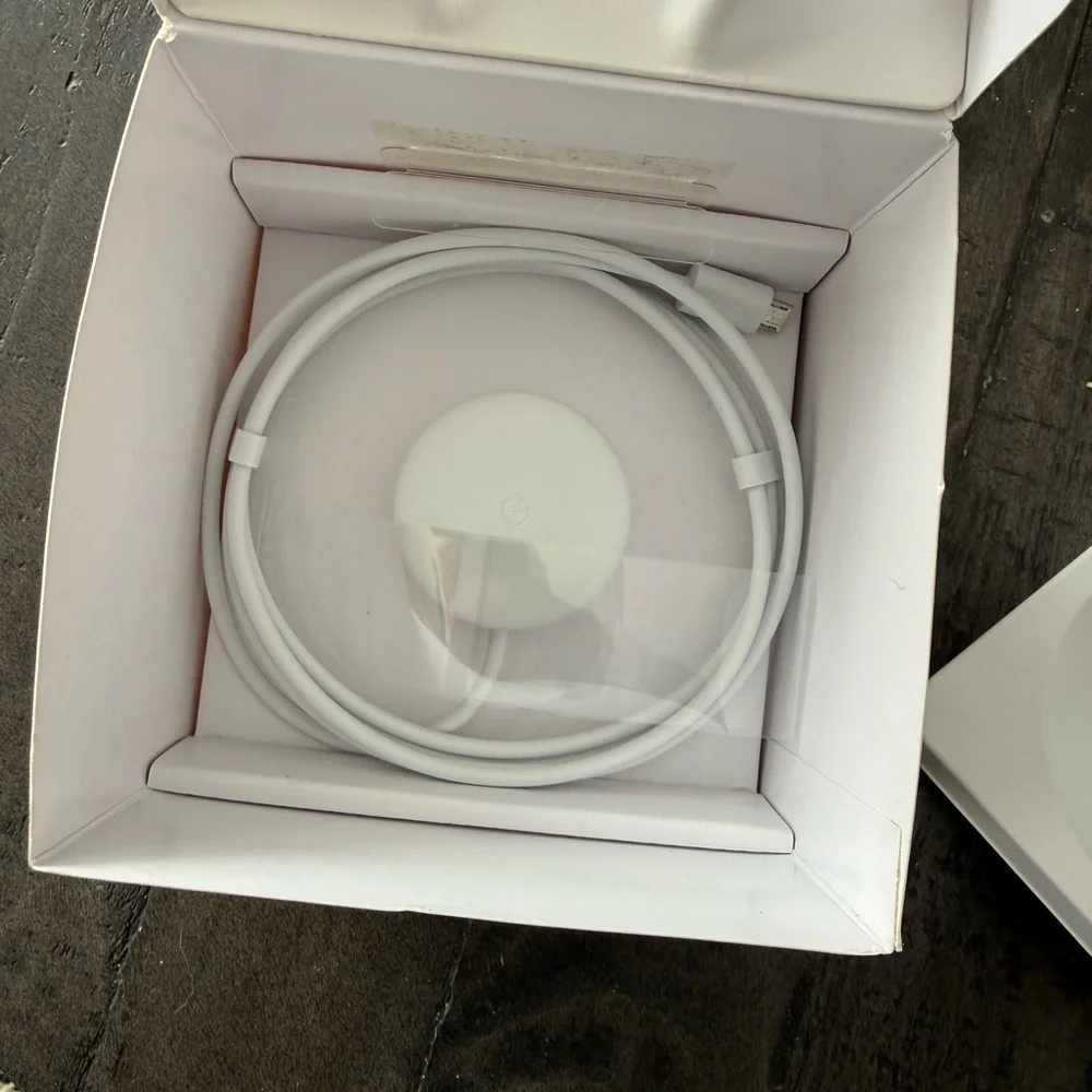 Google Home Mini in Light Gray
